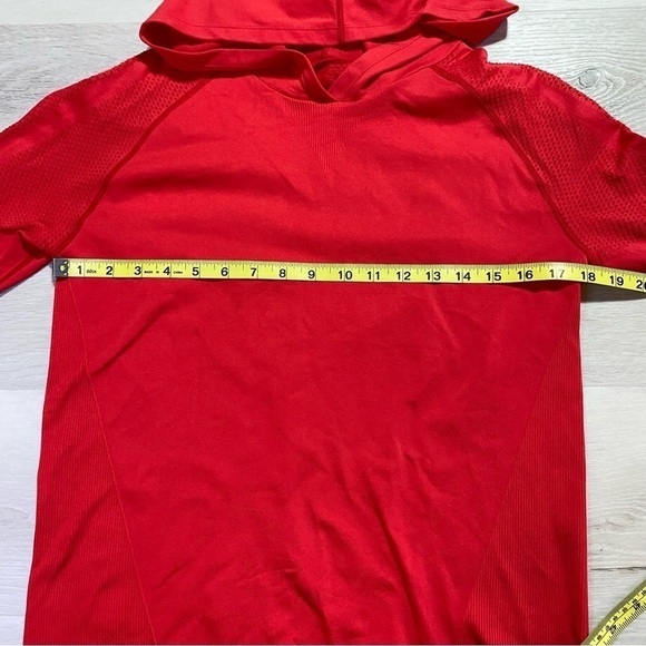 Zyia Active Sunset Red Peak Performance Seamless Perforated Hoodie, Size Large - Picture 5 of 9